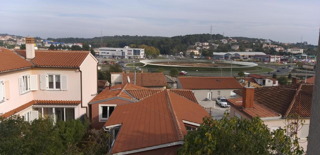 Apartman Oliva Pola Esterno foto